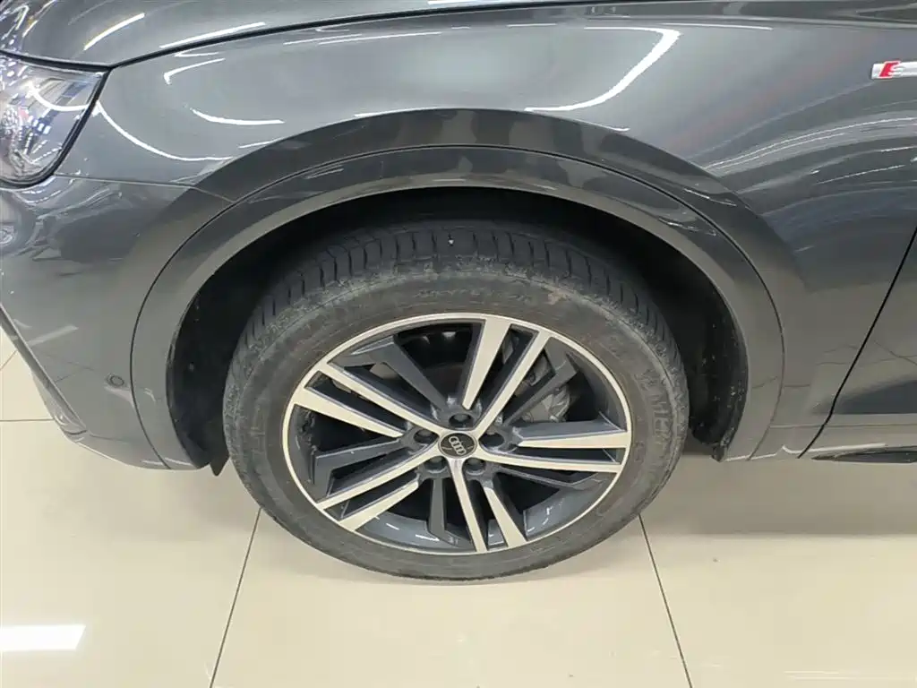 Audi Q5L 2022 40T Luxury Dynamic фото 23