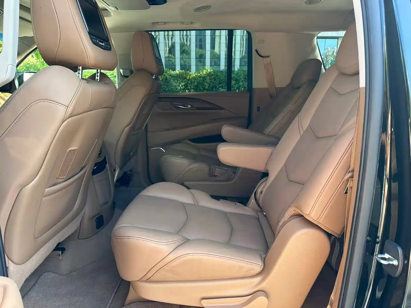 Cadillac Escalade 2017 2017 6.2L ESV Platinum Extended