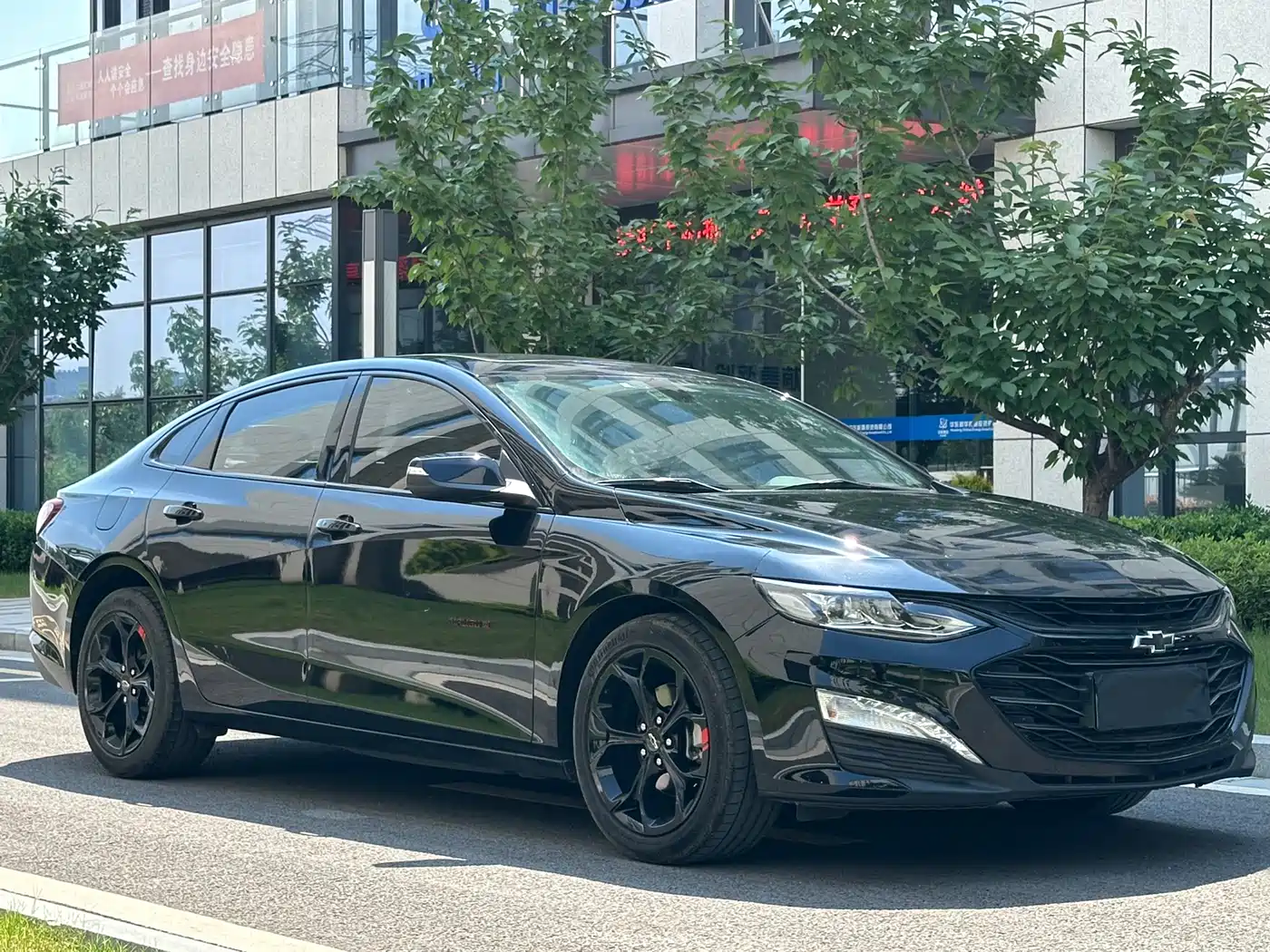 Chevrolet Malibu XL 2021 Model Redline 550T Auto Sharp Connect Edition фото 3