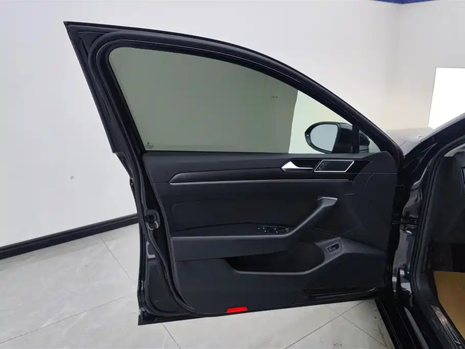 Volkswagen Magotan 2020 330TSI DSG Leading фото 7