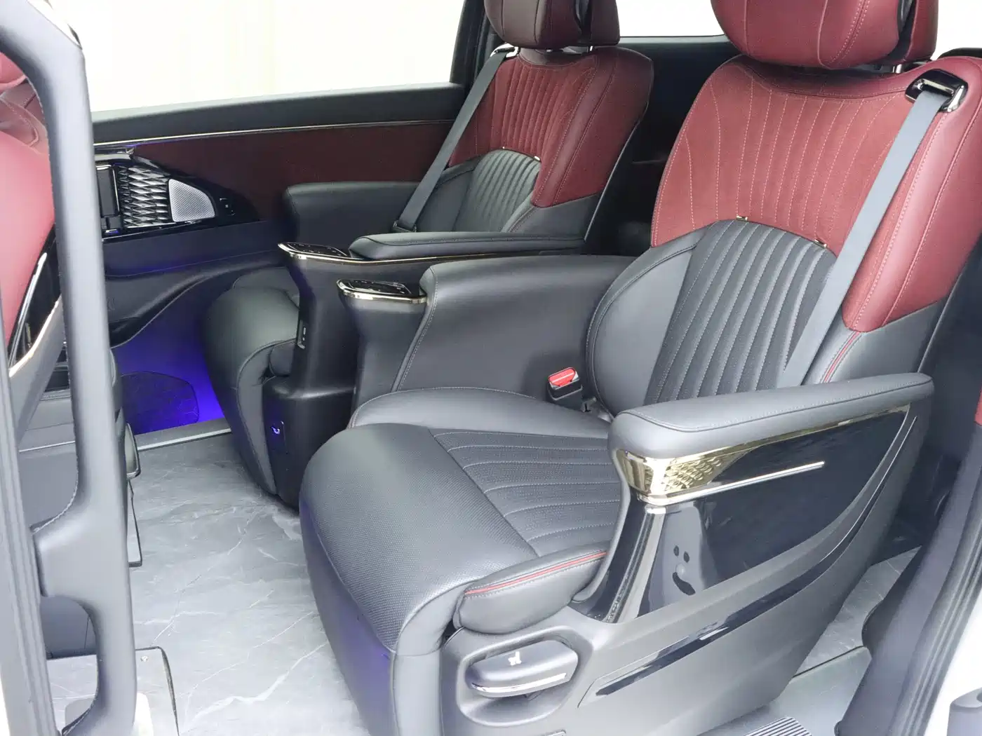 GAC Trumpchi Trumpchi M8 2024 Patriarch Series 400T Ultimate Edition фото 14