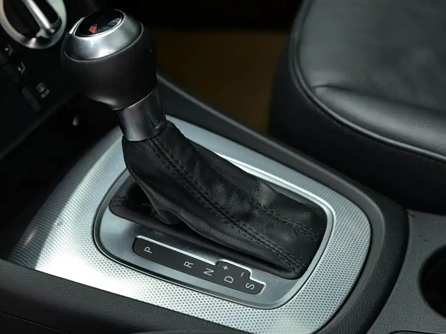 Audi Q3 2015 35 TFSI quattro Technology фото 8