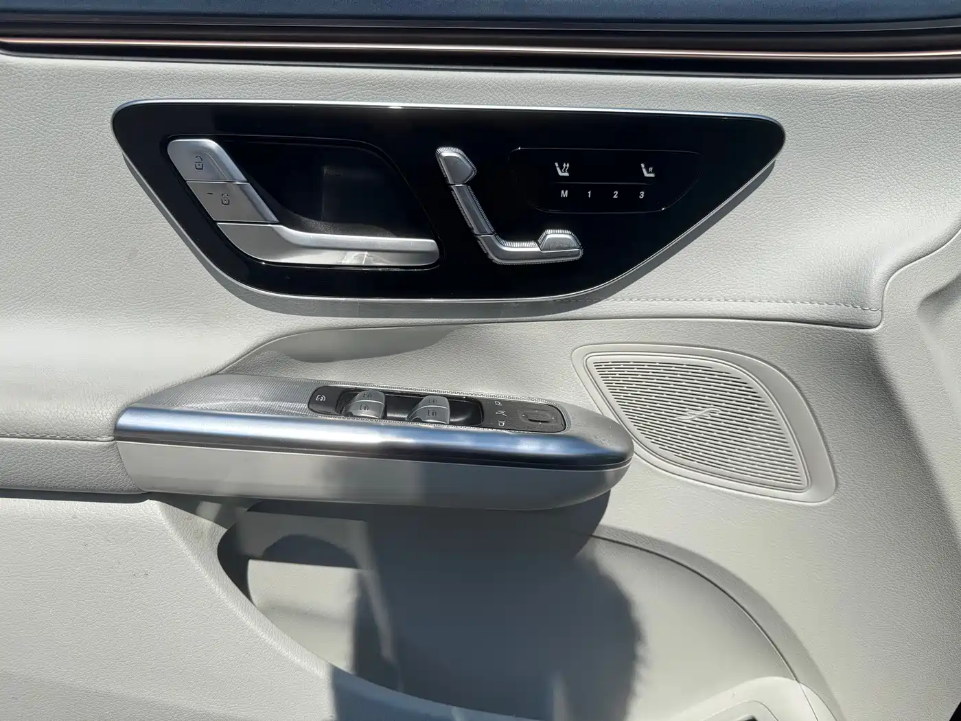 Mercedes-Benz EQE 2025 2025 Model 500 4MATIC Luxury Edition