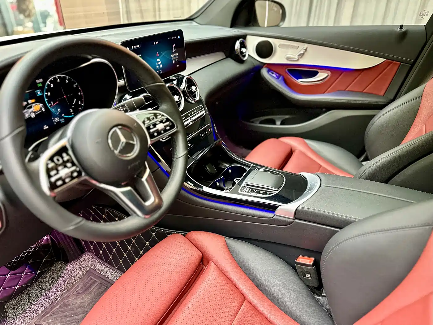 Mercedes-Benz GLC Coupe 2023 Model GLC 260 4MATIC Coupe SUV фото 5