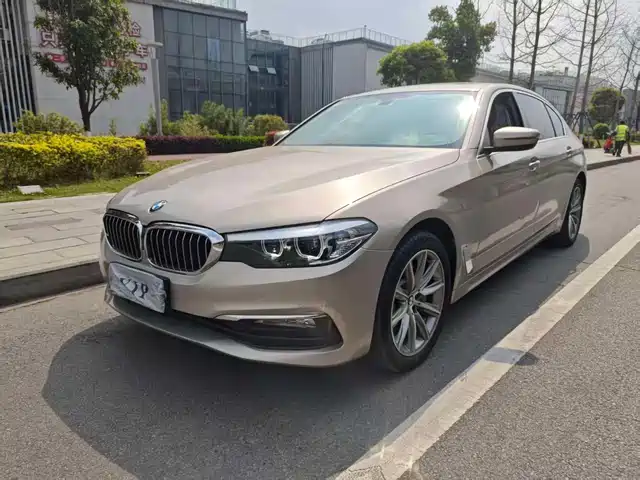 BMW 5 SERIES