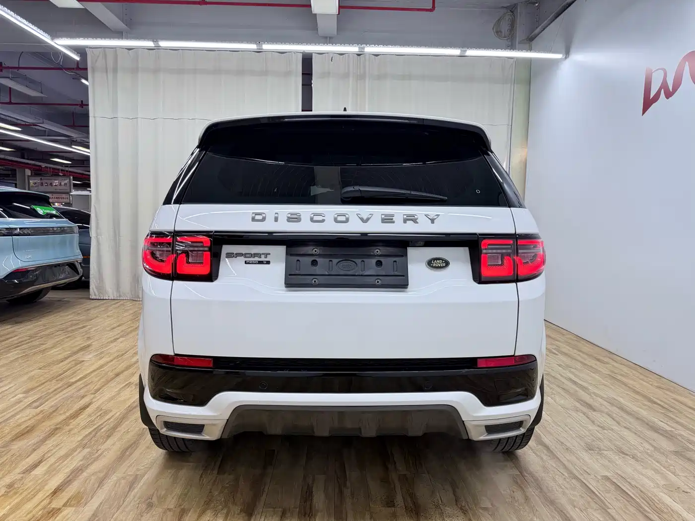 Land Rover Discovery Sport 2020 249PS R-Dynamic Performance фото 6