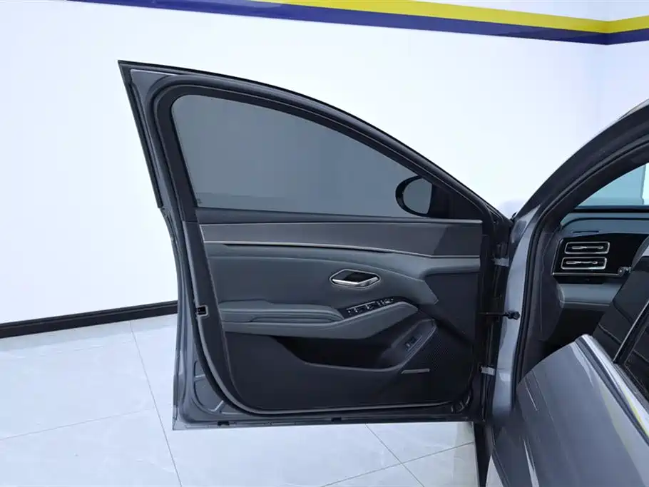 BYD Qin L 2024 DM-i 120KM Excellence Model фото 7