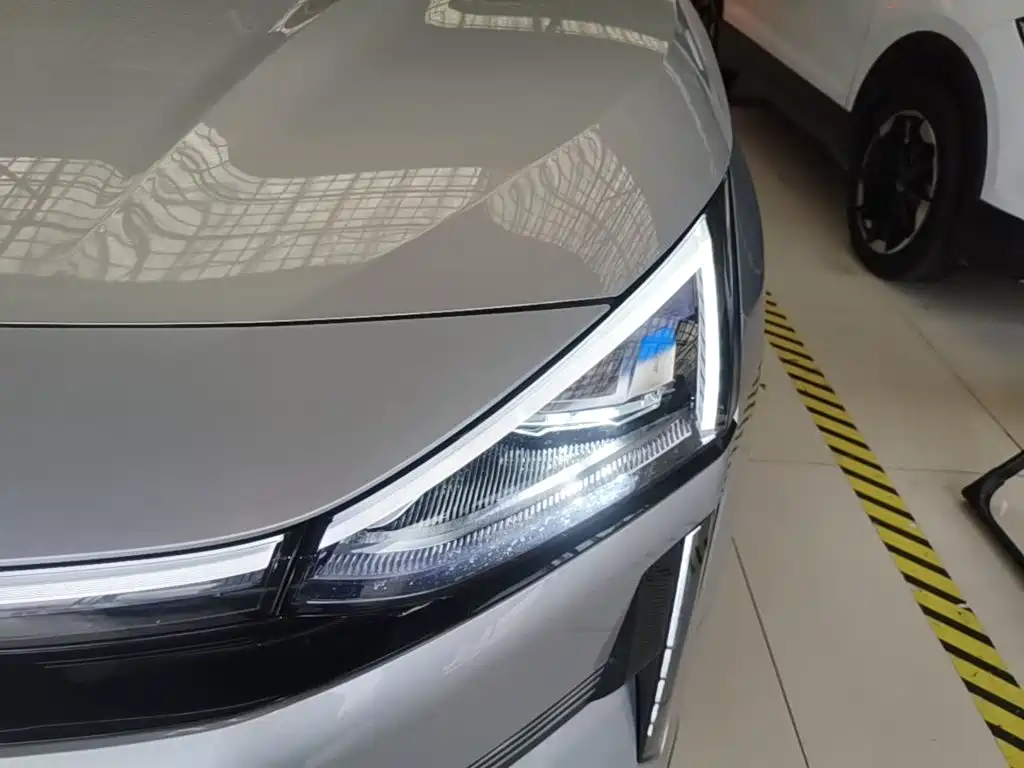 Geely Galaxy Galaxy L6 2025 2025 EM-i 140km Starship Edition