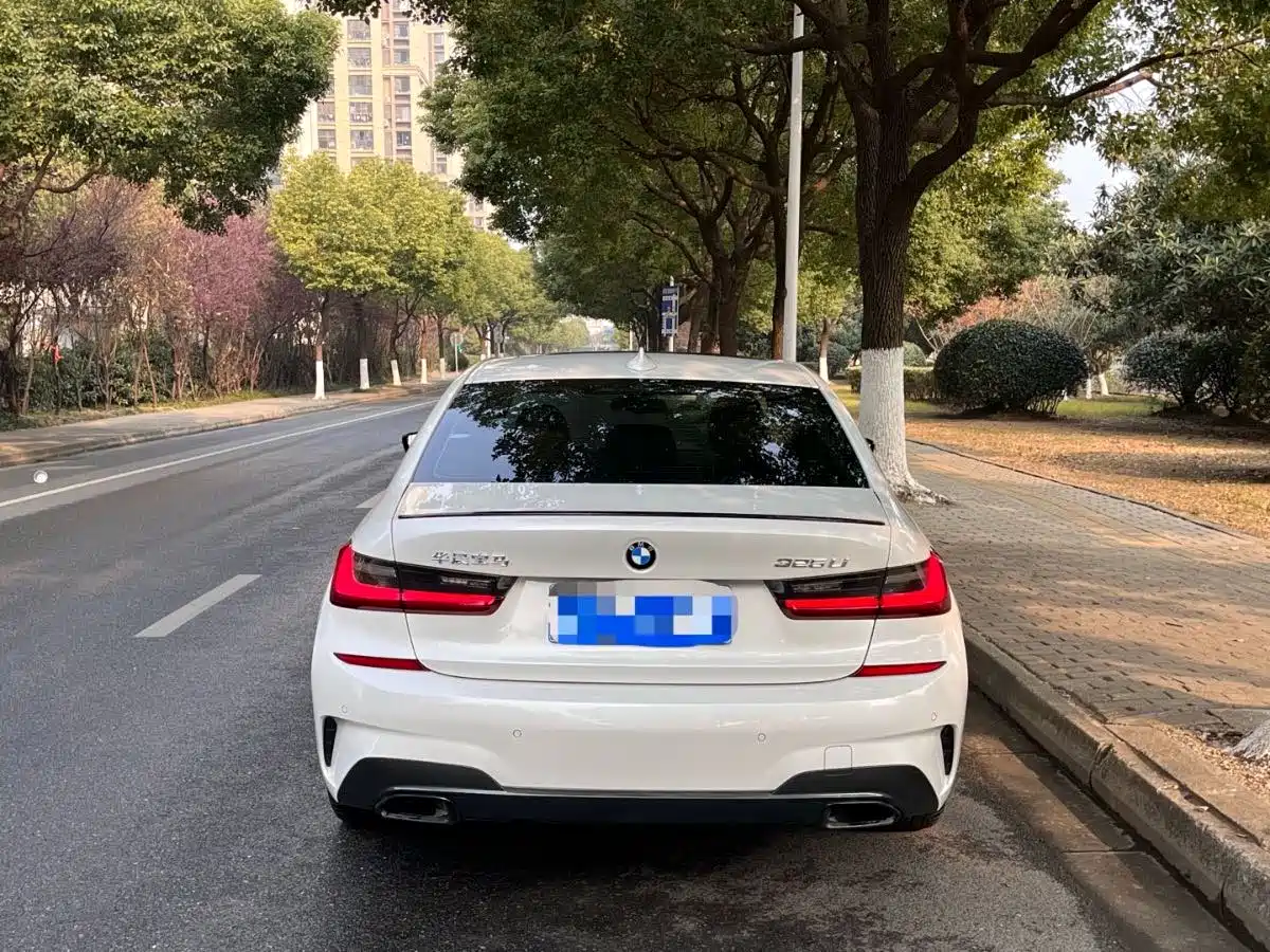 BMW 3 Series 2022 325Li M Sport Shadow Edition фото 3