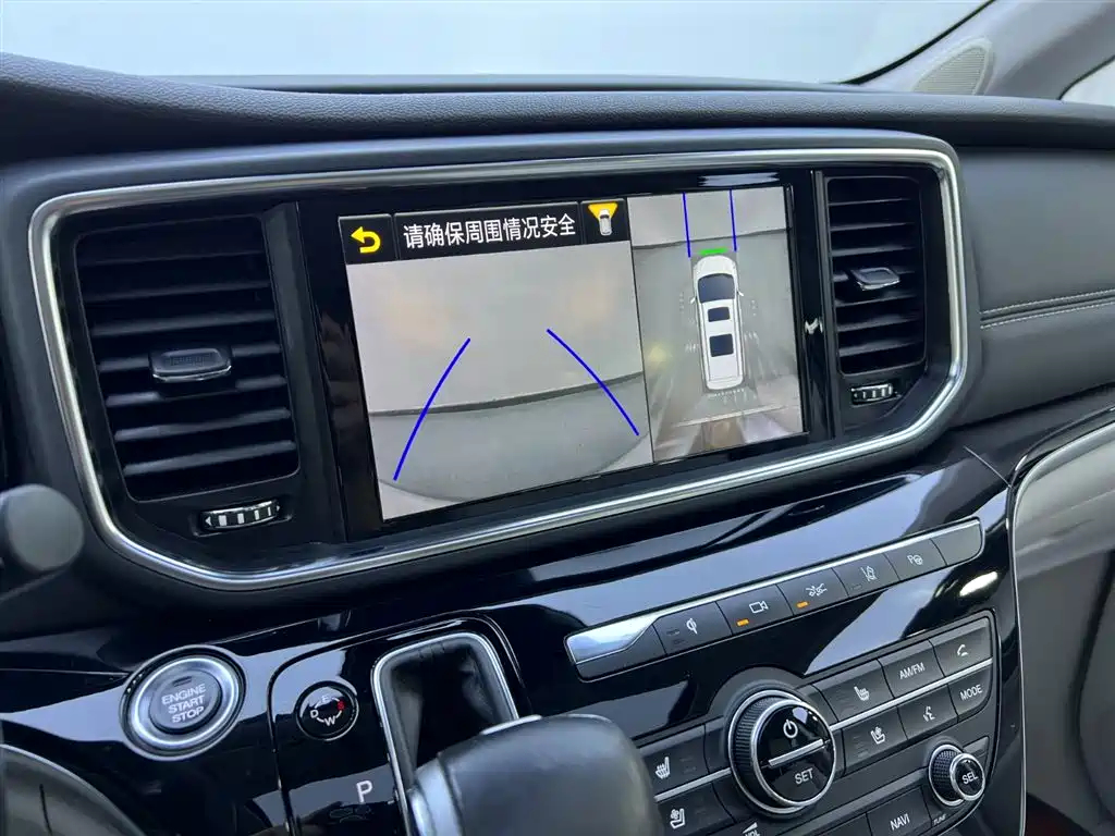GAC Trumpchi Trumpchi M8 2018 320T Flagship Edition фото 17