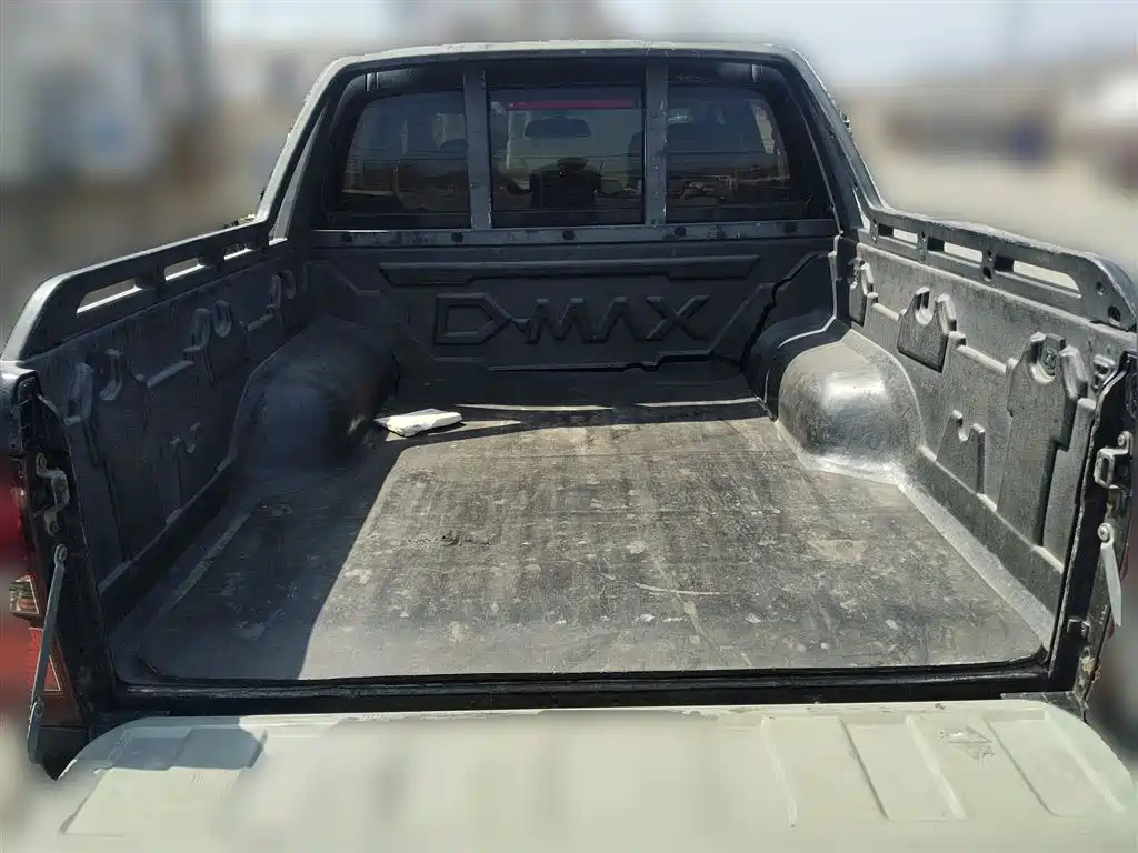 Isuzu D-MAX 2015 2015 2.5T 2WD Automatic High-Clearance Elite 4JK1