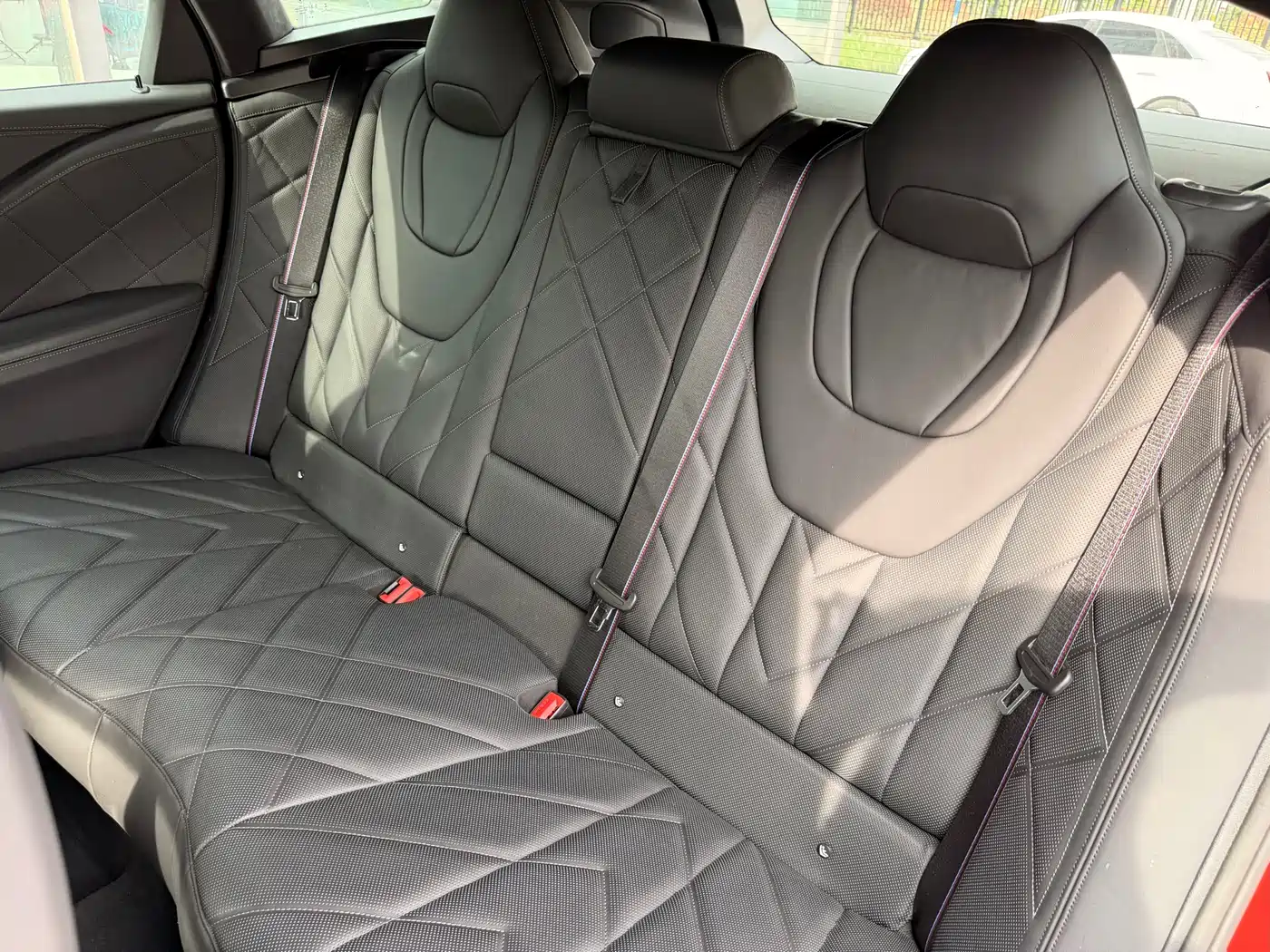 BMW XM 2023 Model Base фото 25