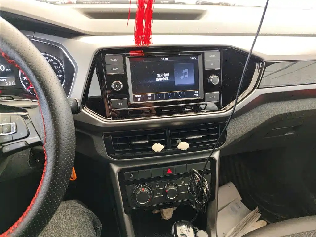 Volkswagen T-Cross 2019 1.5L Automatic Comfort Edition фото 9