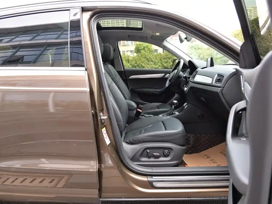 Audi Q3 2015 35 TFSI quattro Technology фото 14