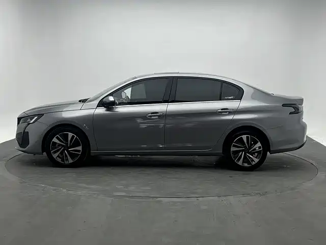 Peugeot 408 2022 1.6T Light Chaser Edition фото 5
