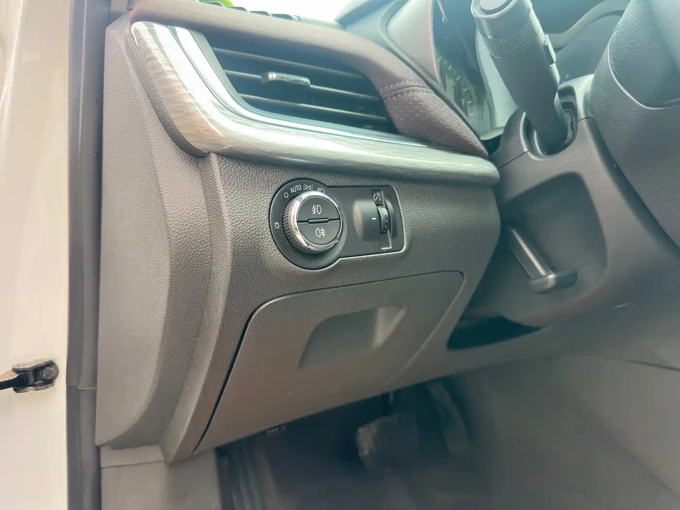 Chevrolet Malibu 2016 2.0L Automatic Luxury фото 21