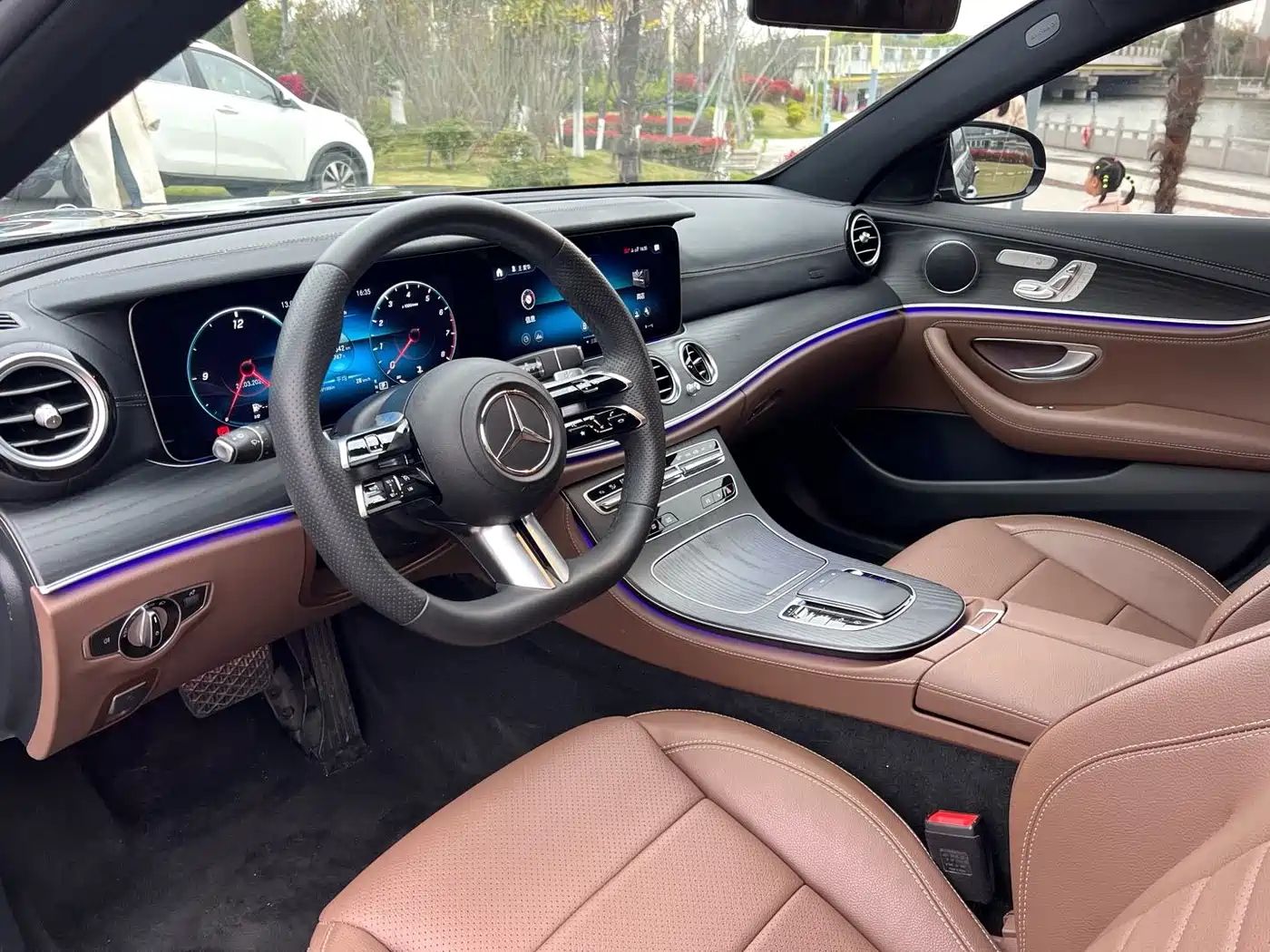 Mercedes-Benz E-Class 2023 E 300 L Fashion фото 4