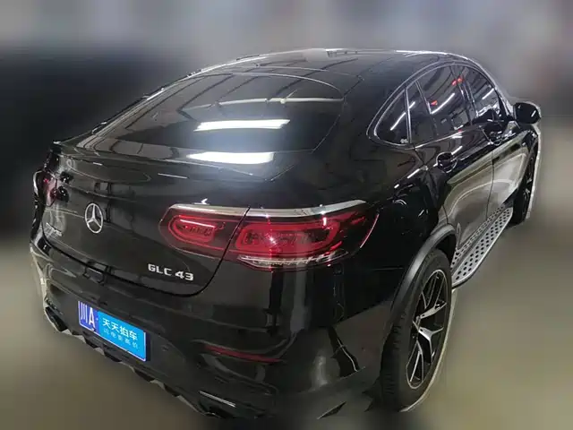 Mercedes-Benz GLC Coupe AMG 2020 AMG GLC 43 4MATIC Coupe SUV — фото 2