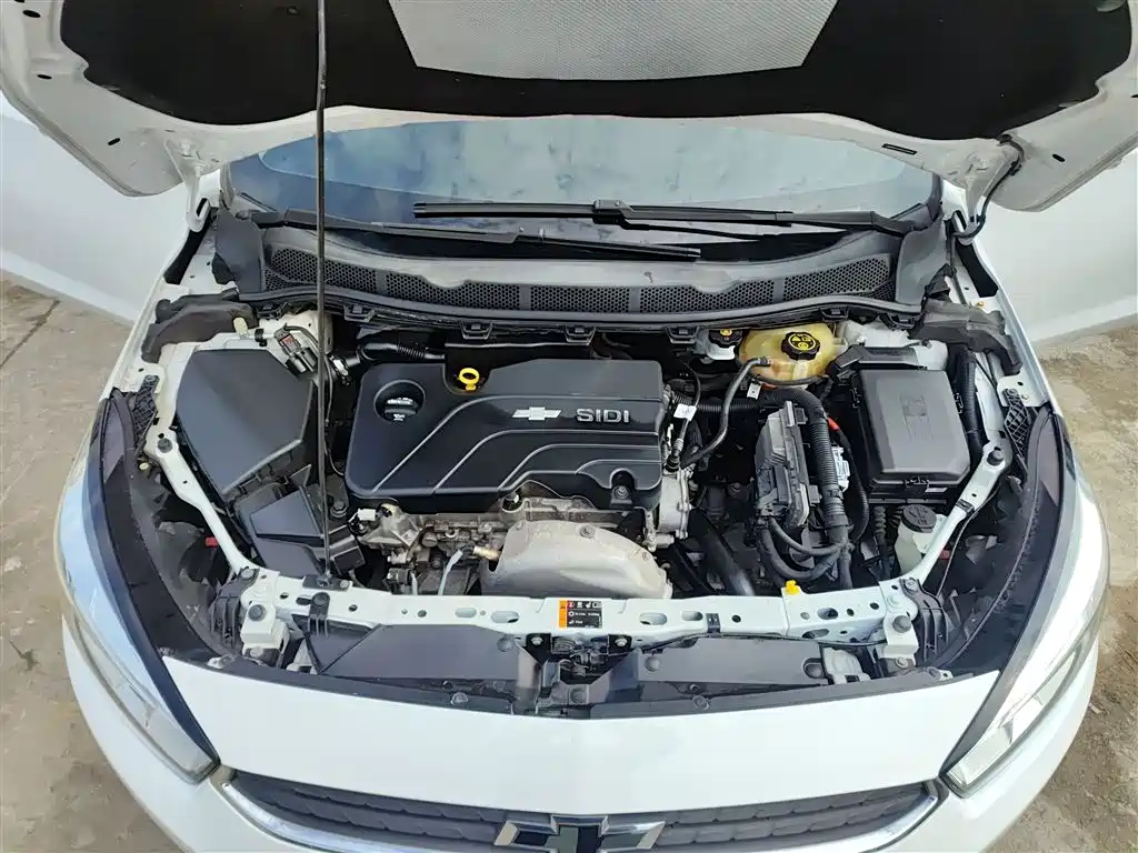 Chevrolet Cruze 2016 1.5L Manual Elite Edition фото 16