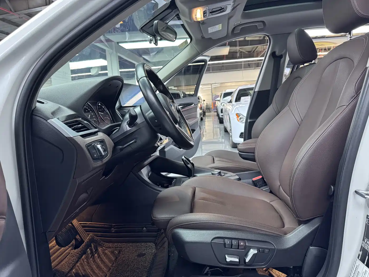 BMW X1 2022 sDrive25Li Leading фото 4