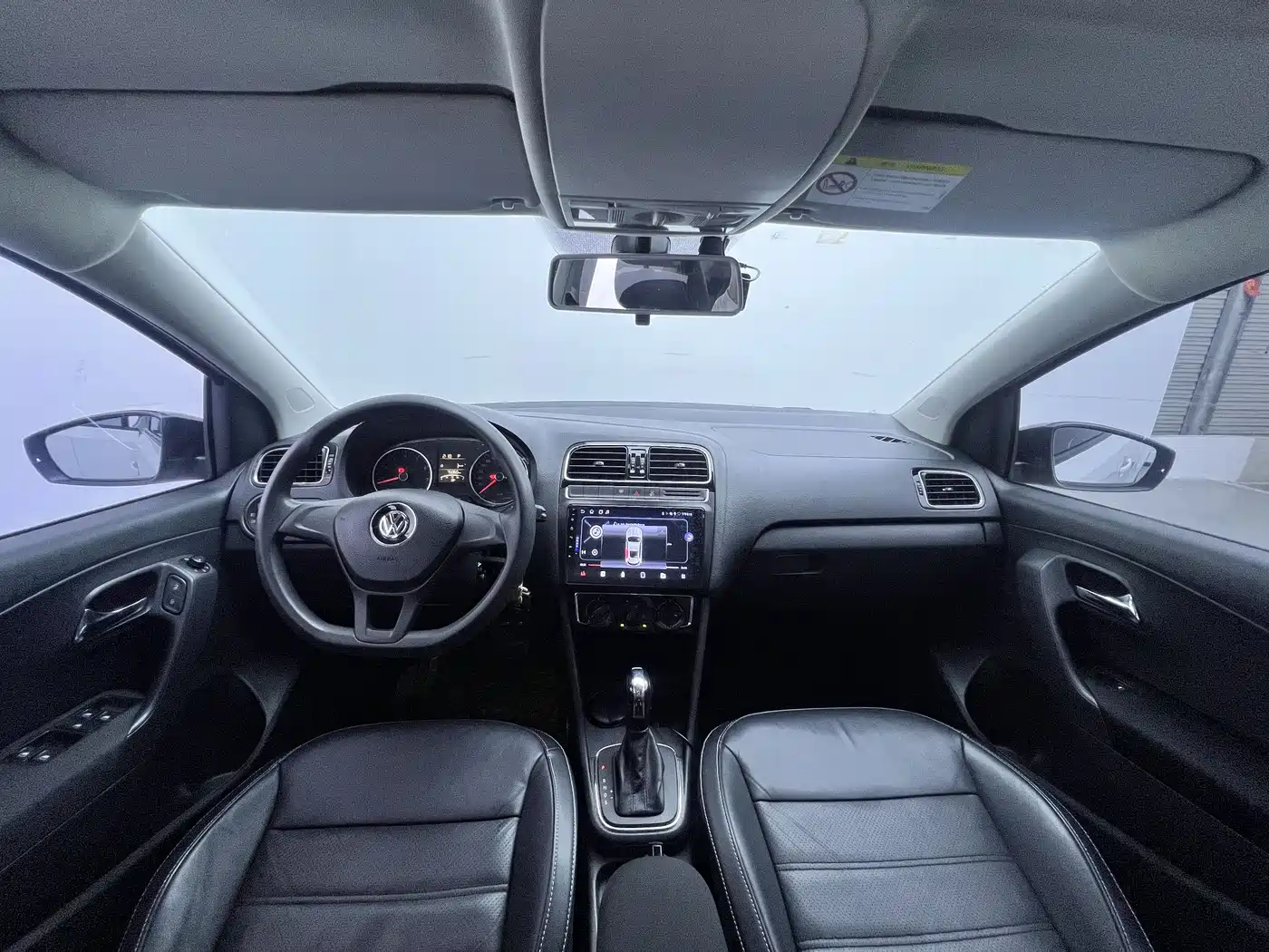 Volkswagen Polo 2014 1.6L Automatic 30th Anniversary Edition фото 16