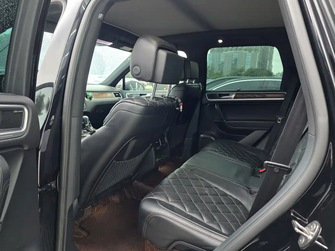 Фото 4 - Volkswagen Touareg