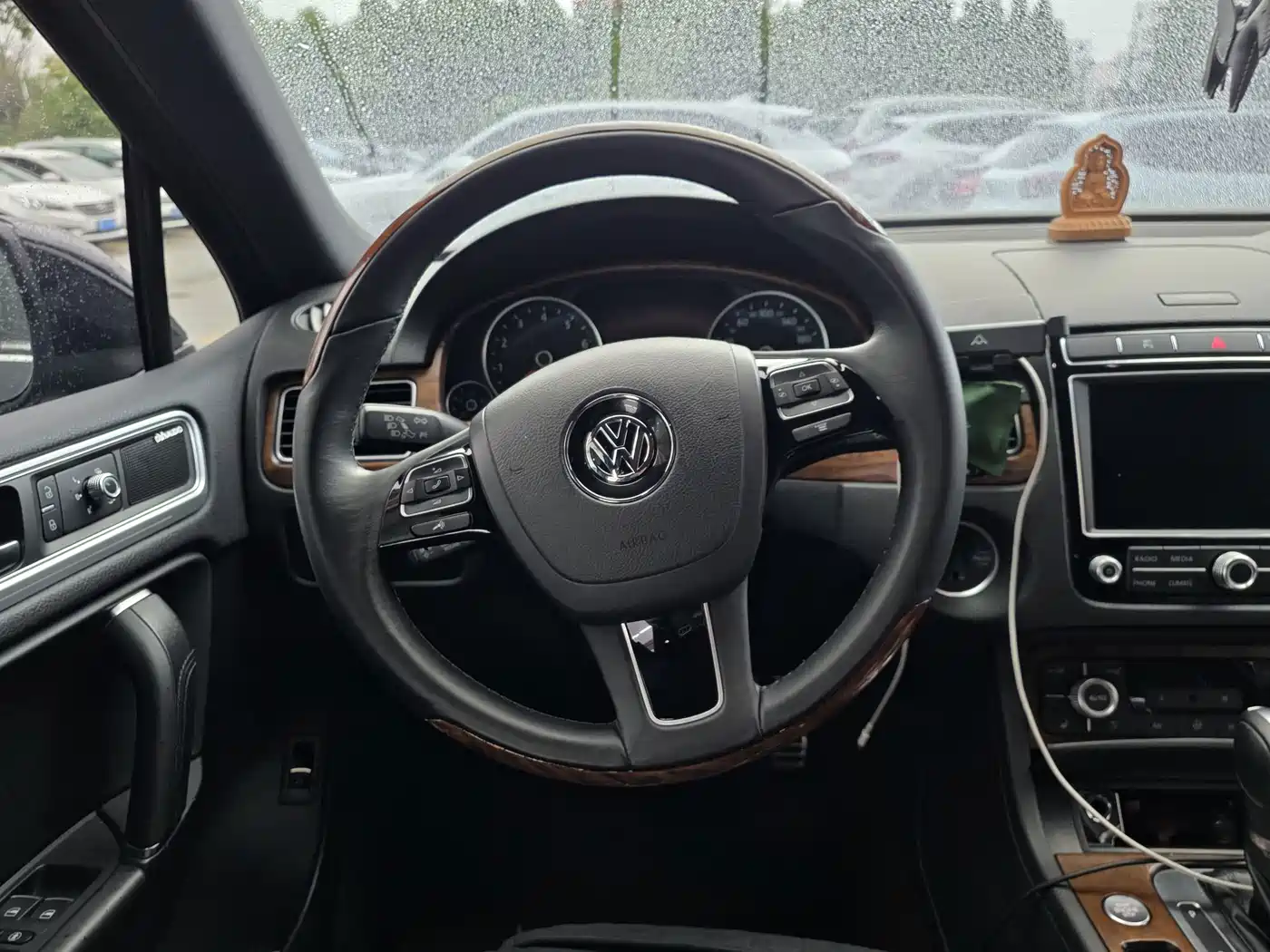 Фото 10 - Volkswagen Touareg