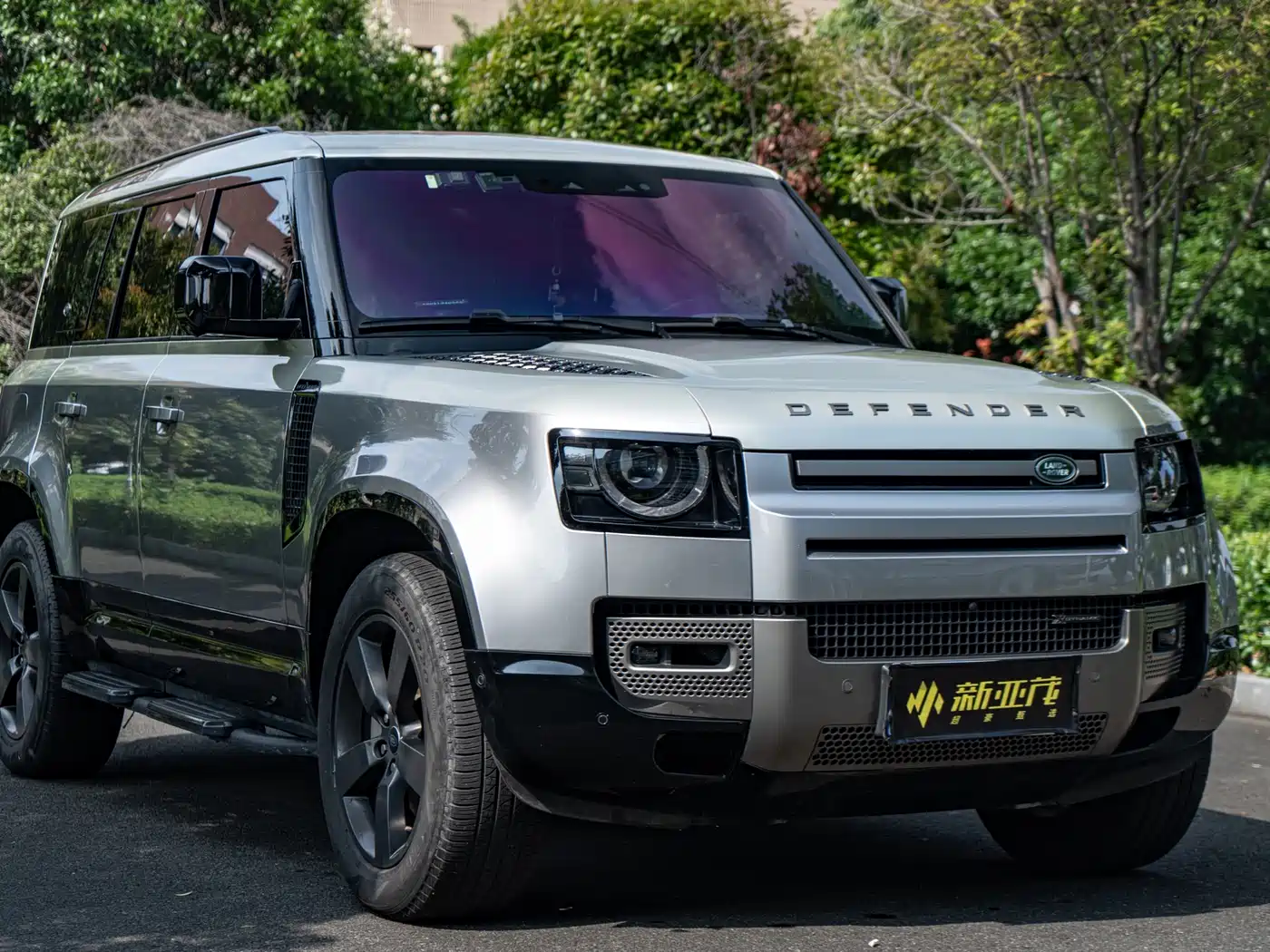 Land Rover Defender 2023 Facelift 110 3.0T P400 X-DYNAMIC HSE фото 4