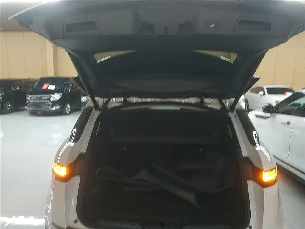 Land Rover Range Rover Evoque 2023 Range Rover Evoque L 249PS Luxury Edition фото 12
