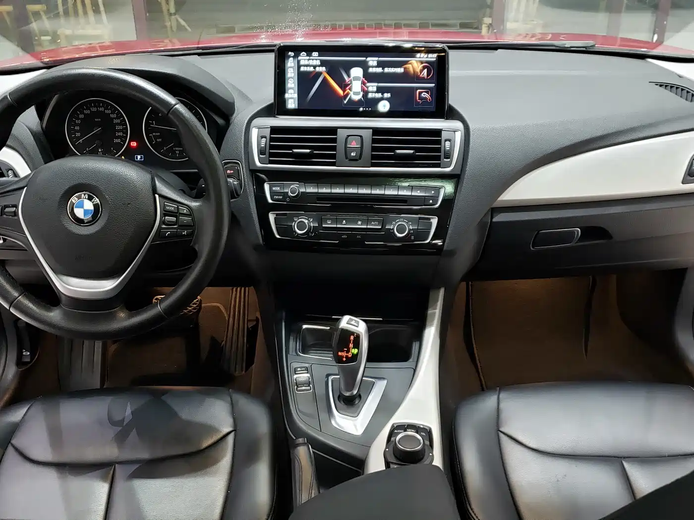 BMW 1 Series (Import) 2015 118i Leading фото 16
