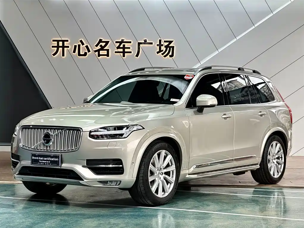 Фото 1 - Volvo XC90