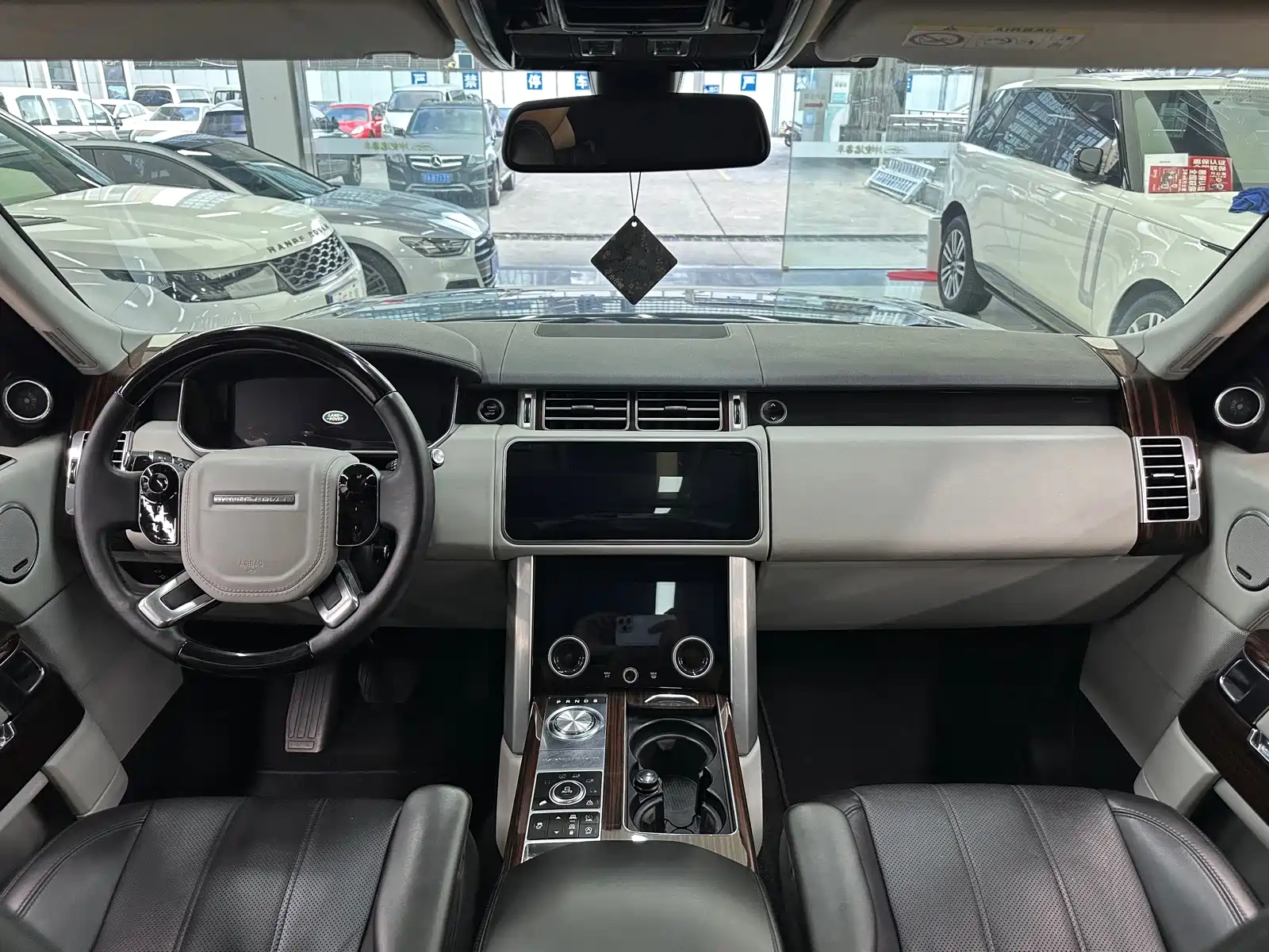 Фото 4 - Land Rover Range Rover
