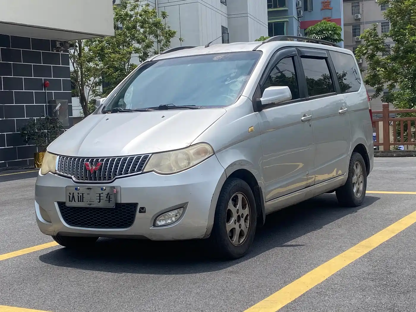 Wuling Motors Wuling Hongguang 2012 2010 1.4L Standard