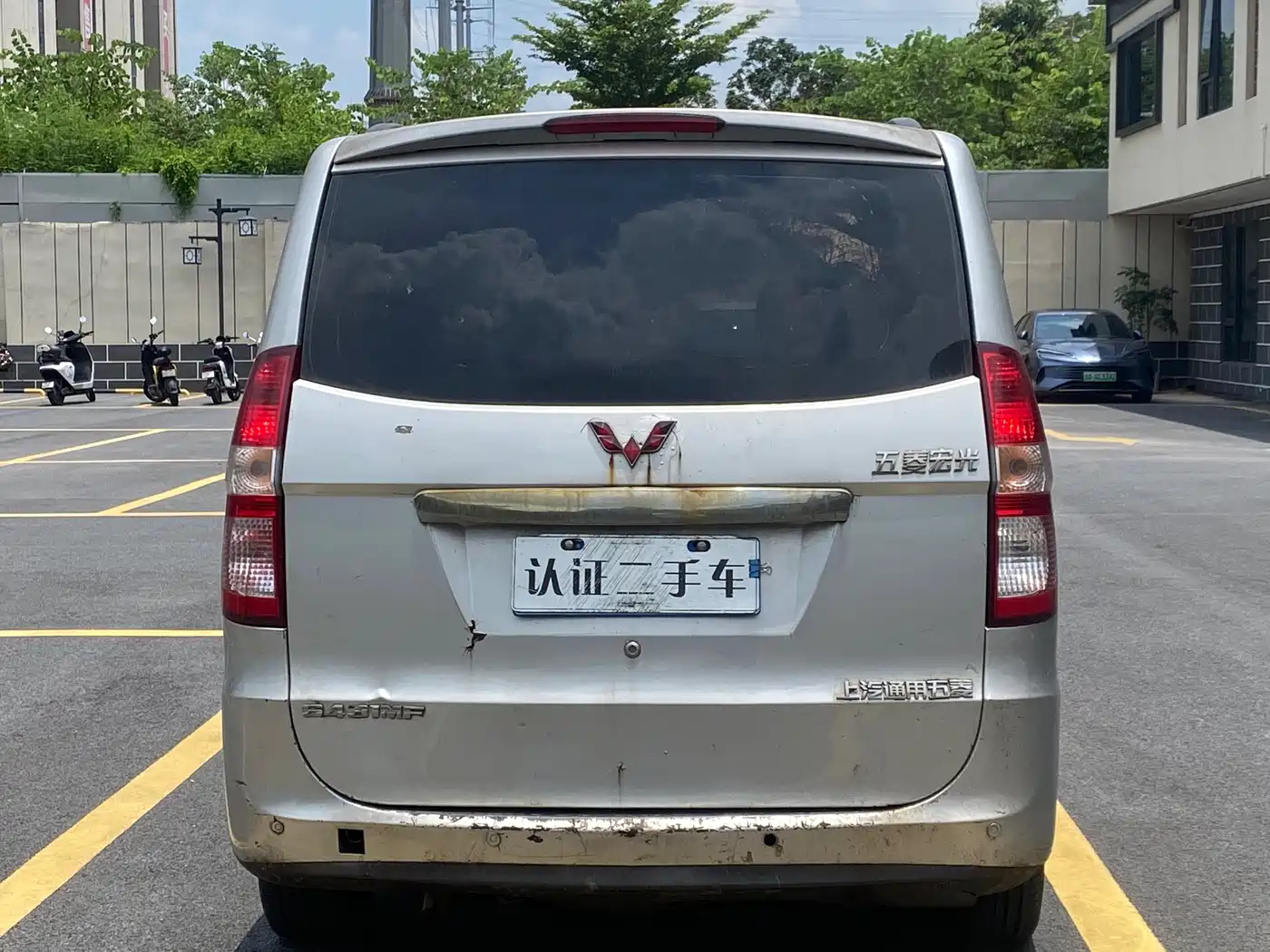 Wuling Motors Wuling Hongguang 2012 2010 1.4L Standard