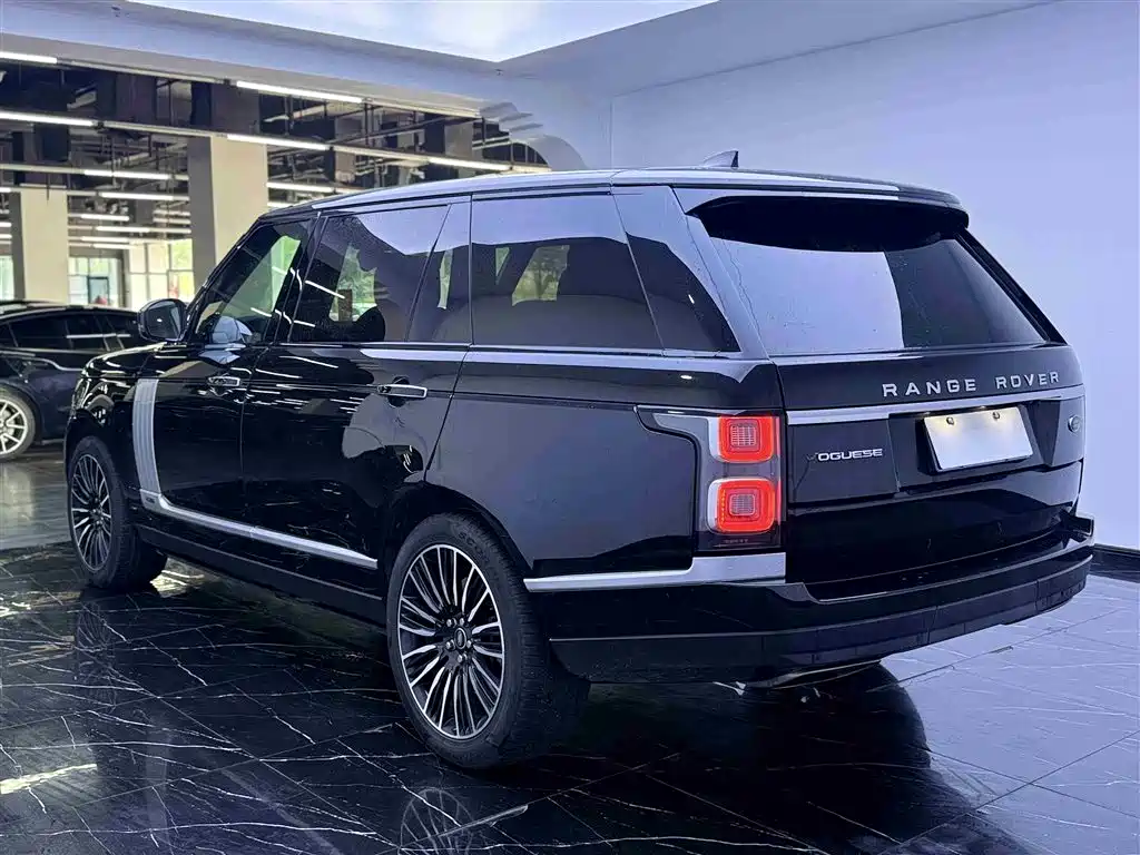 Land Rover Range Rover 2018 3.0 SC V6 Vogue Heritage Extended Edition фото 18