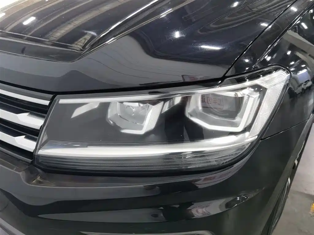 Volkswagen Tiguan L 2018 330TSI Automatic 2WD Luxury Edition фото 7