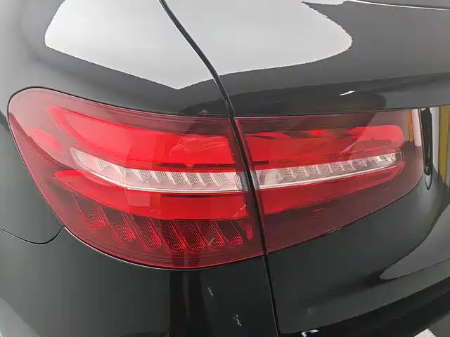 Mercedes-Benz GLC 2018 GLC 260 4MATIC Luxury фото 19