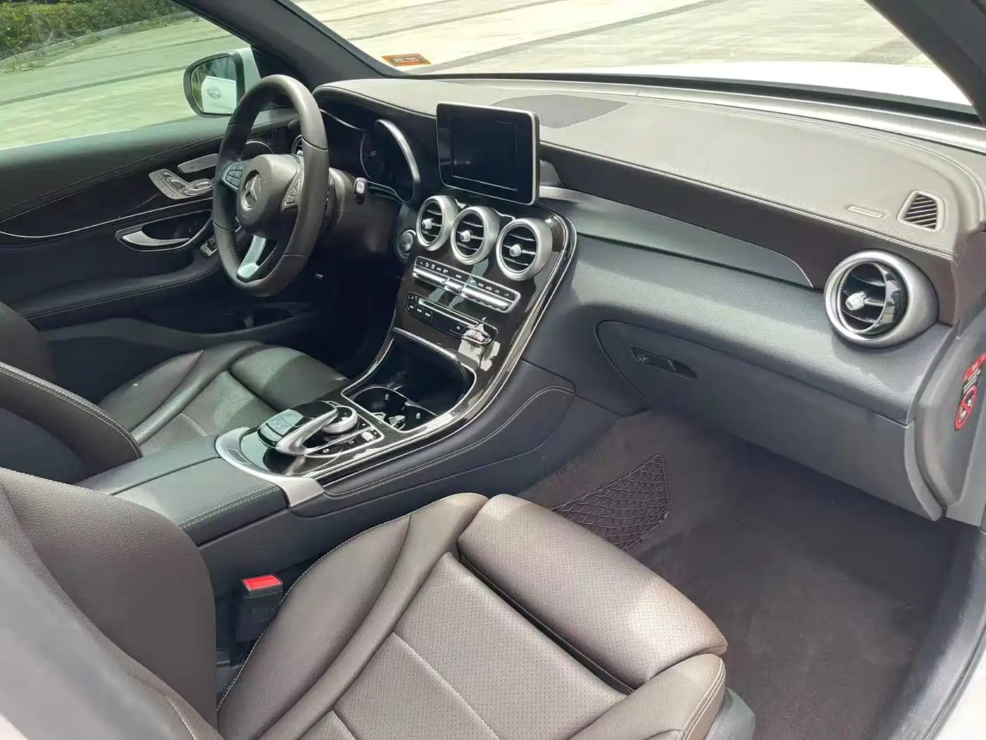Mercedes-Benz GLC 2019 GLC 260 L 4MATIC Luxury фото 15