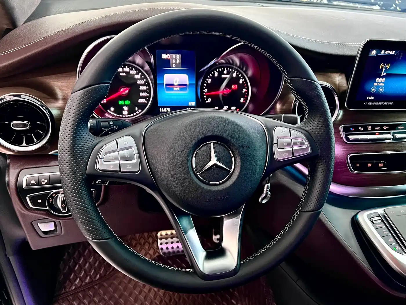 MERCEDES-BENZ V-CLASS