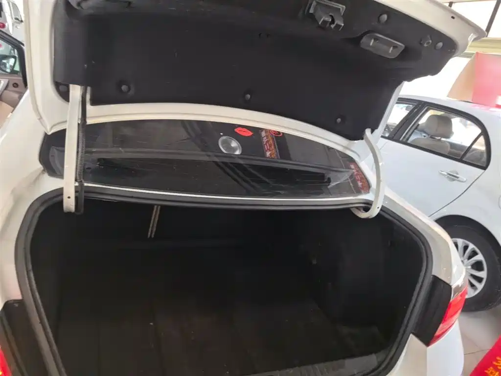 Buick Excelle 2013 GT 1.6L Automatic Fashion Edition фото 19