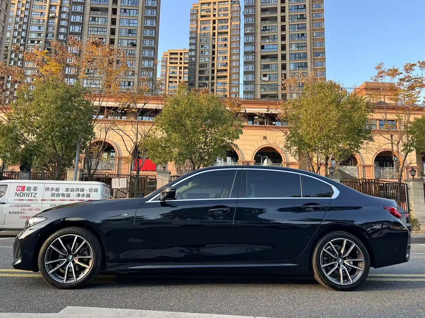 BMW 3 Series 2023 325Li M Sport Package фото 9