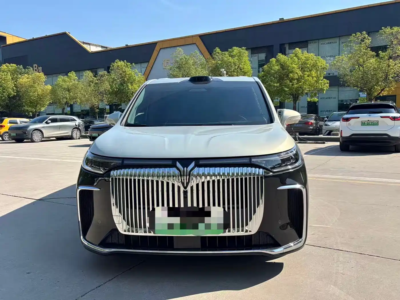 Voyah Dreamer 2025 2025 PHEV AWD Flagship Qian Kun Edition