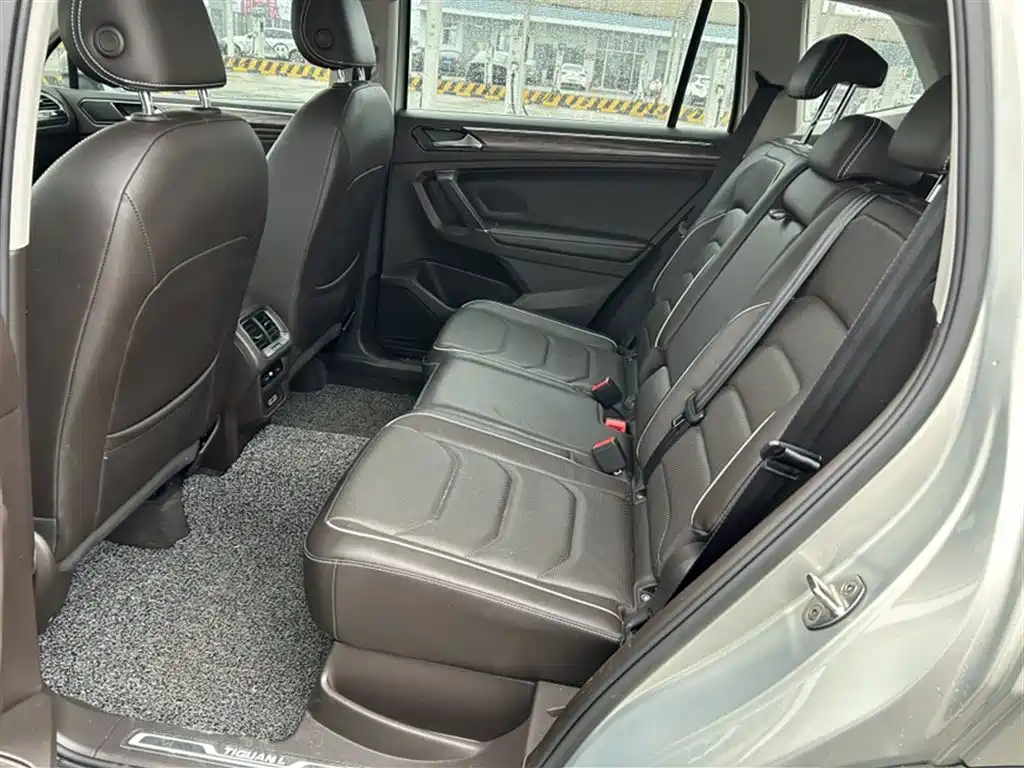 Volkswagen Tiguan L 2017 330TSI Automatic 2WD Flagship Edition фото 10