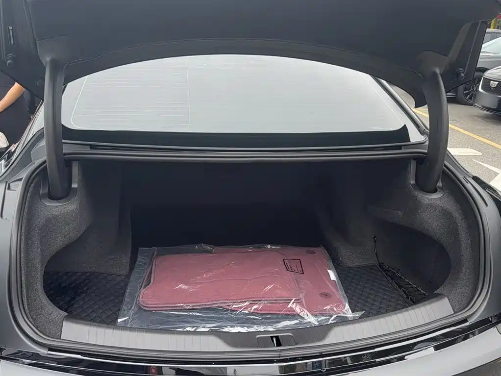 Cadillac CT6 2026 Model 28T Flagship Edition фото 11