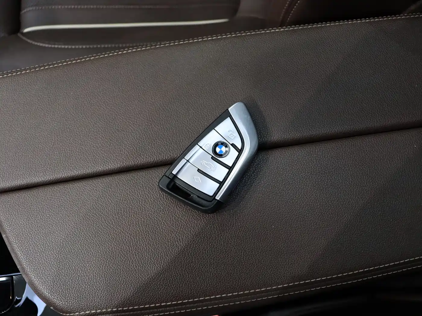 BMW 5 Series 2021 530Li Premium M Sport Package фото 11