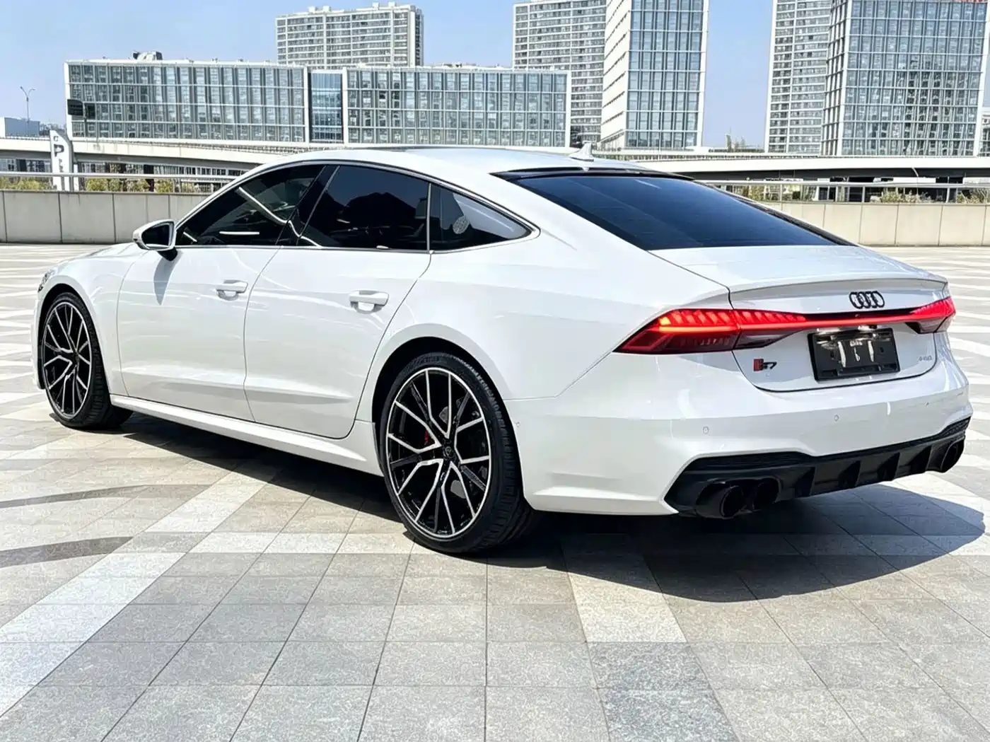 Фото 8 - Audi A7