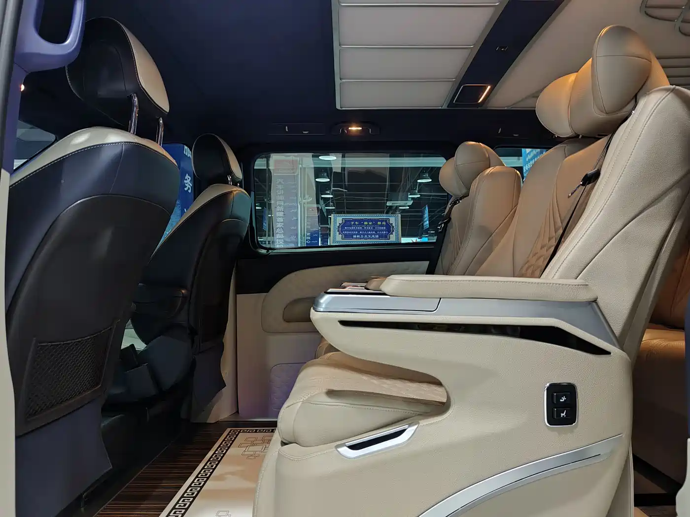 Mercedes-Benz Vito 2021 2.0T Business Edition 7-seater фото 6