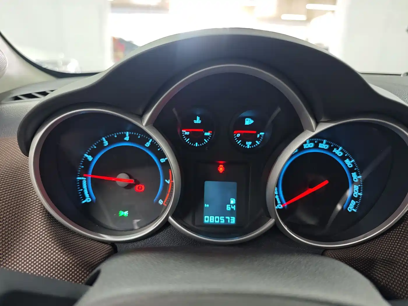 Chevrolet Cruze 2013 Hatchback 1.6L Manual Luxury фото 10