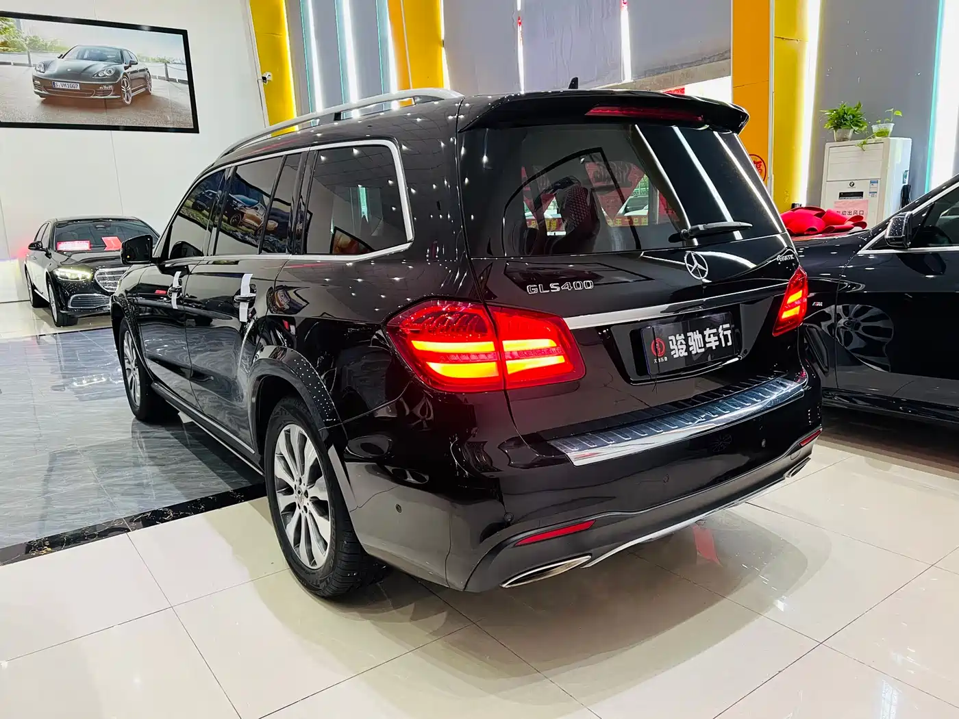 Mercedes-Benz GLS 2018 Facelift GLS 400 4MATIC Sport фото 9