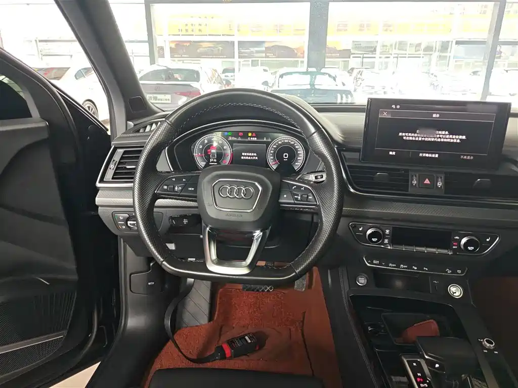 Audi Q5L 2022 Facelift 45T Luxury Dynamic фото 5